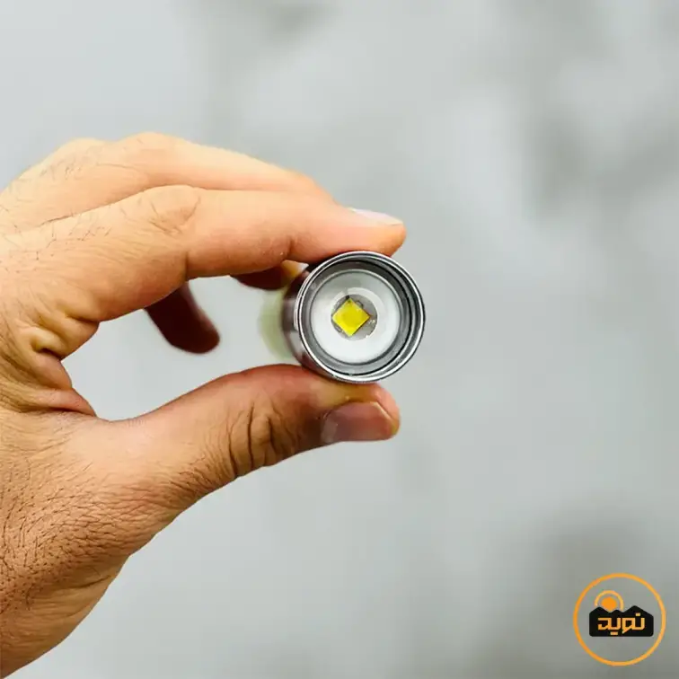 چراغ قوه چند منظوره زوم دار مدل 520D