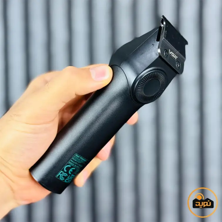 ست ماشین اصلاح و شیور وی جی آر مدل V-377 و V-977