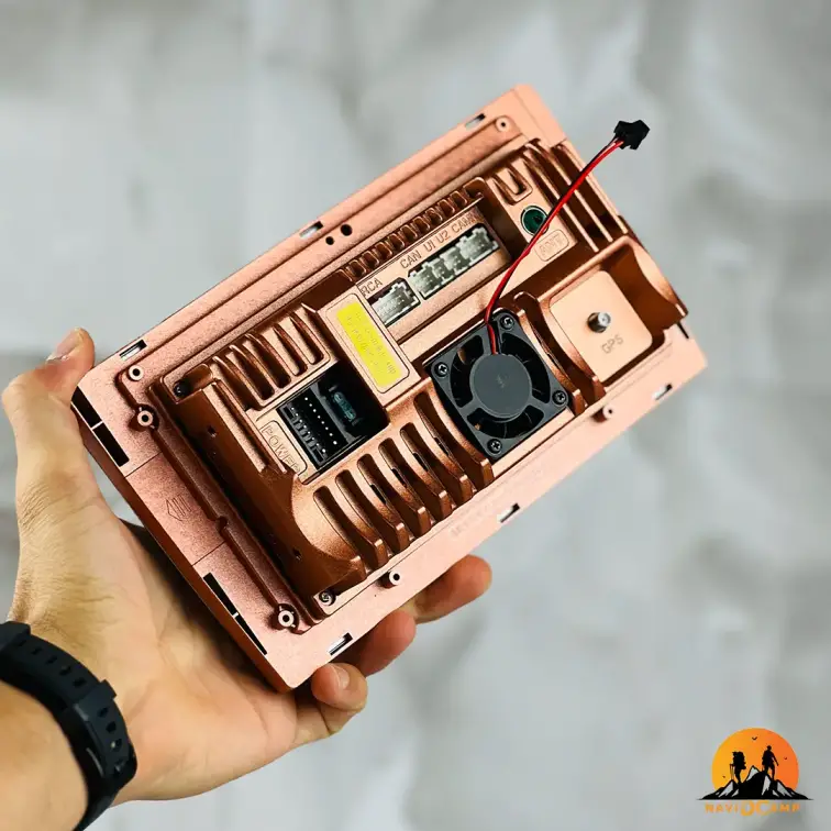 مانیتور ماشین 9 اینچ فن دار ( آمپلی سر خود ) برند پایونیر 8163