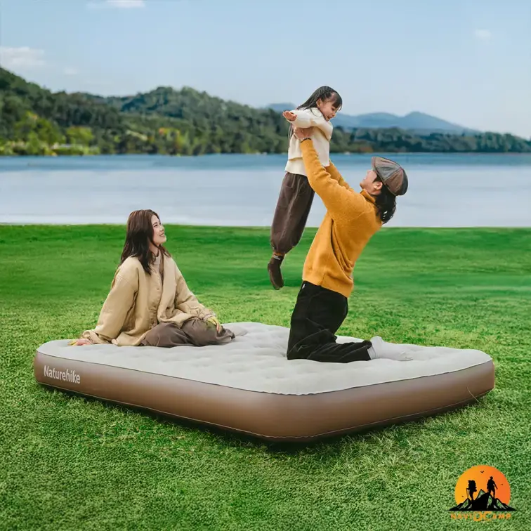 تشک بادی 3 نفره نیچرهایک مدل CNK2550WS013